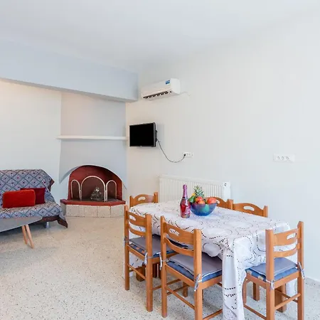 Yiotas Traditional House Pilona Apartment